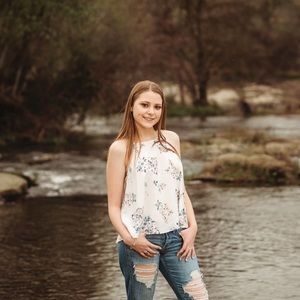 Meet your Posher, Emily